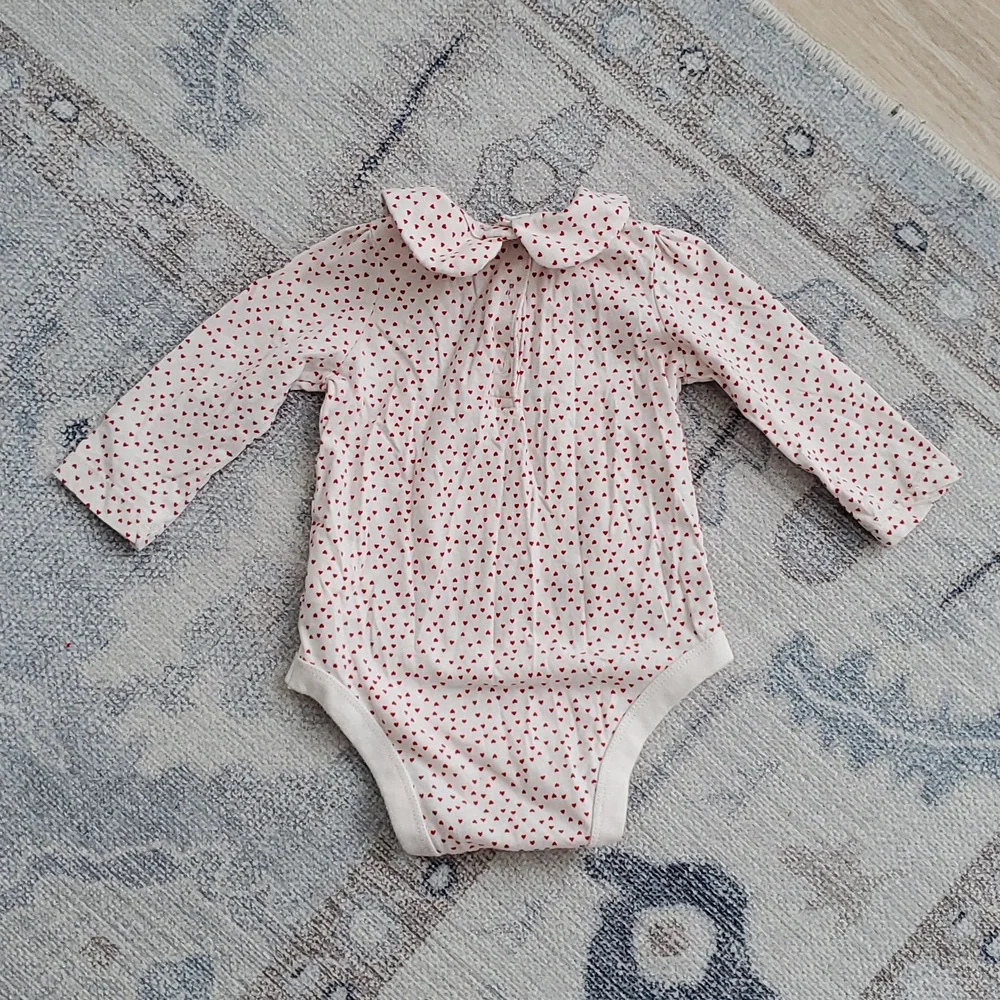 Baby Gap Infant Girls Tiny Hearts Collared Bodysuit Sz6-12m